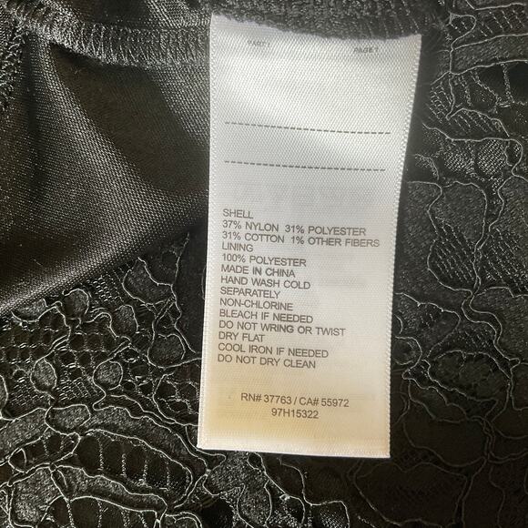 Black Lace Cut Out Cocktail Dress Size 6 LAUNDRY Cold Shoulder Midi Sheath - Picture 9 of 11